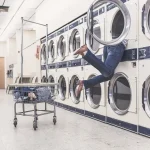 PELUANG EKONOMI LAUNDRY KILOAN YANG MENJANJIKAN BAGI PEMULA